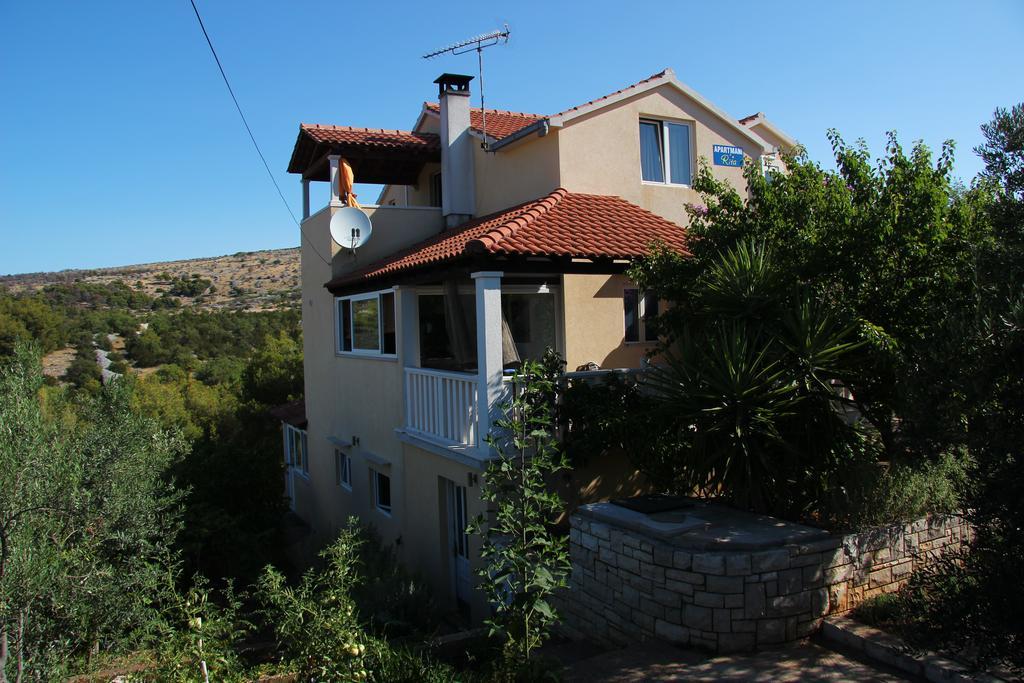 Apartmani Rita Milna  Dış mekan fotoğraf