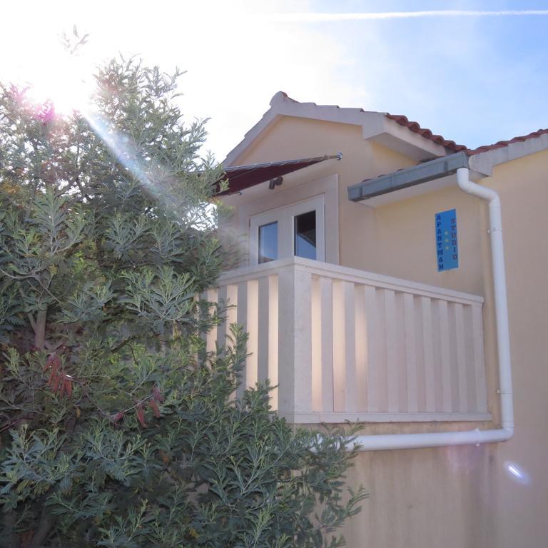 Apartmani Rita Milna  Dış mekan fotoğraf
