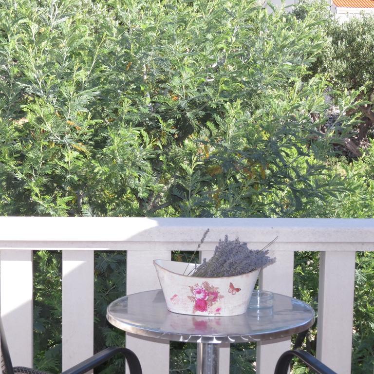 Apartmani Rita Milna  Dış mekan fotoğraf