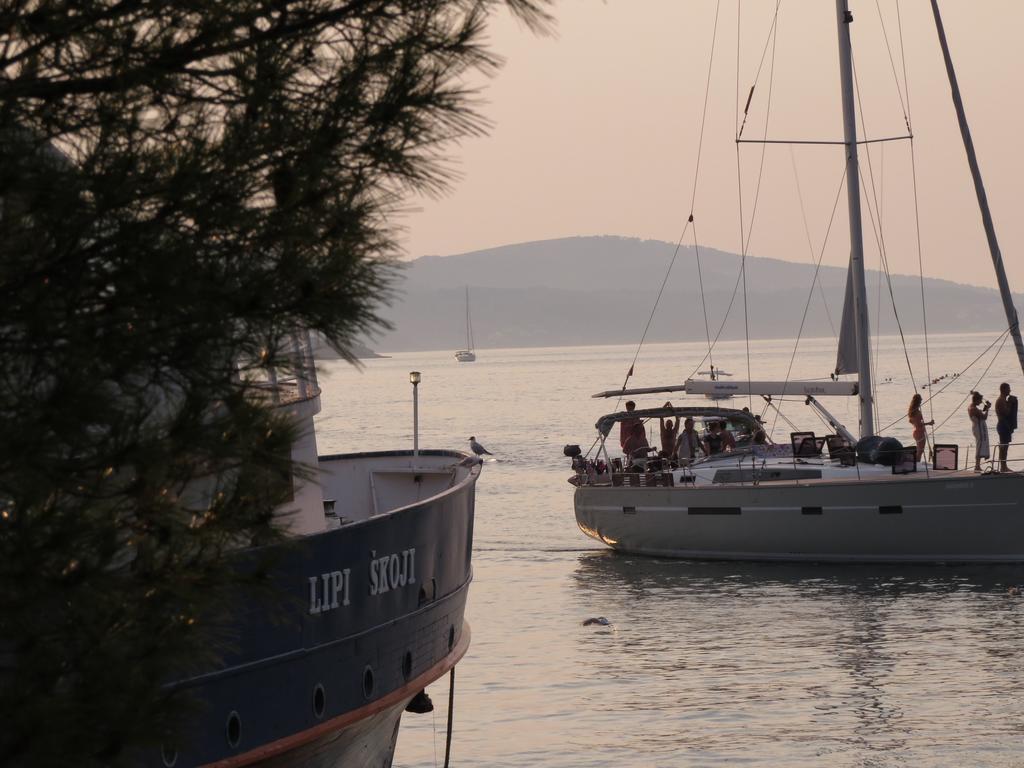 Apartmani Rita Milna  Dış mekan fotoğraf